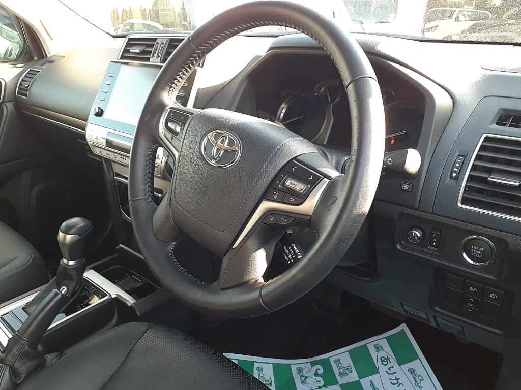 2023 Toyota Land Cruiser Prado TXL Package Matte Bra 4WD auction photo 9
