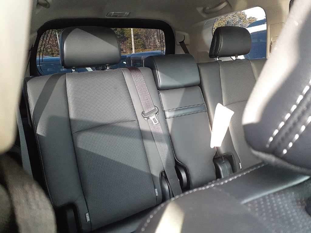 2023 Toyota Land Cruiser Prado TXL Package Matte Bra 4WD auction photo 11