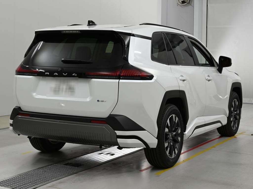 2026 Toyota RAV4 ハイブリッドZ 4WD auction photo 2