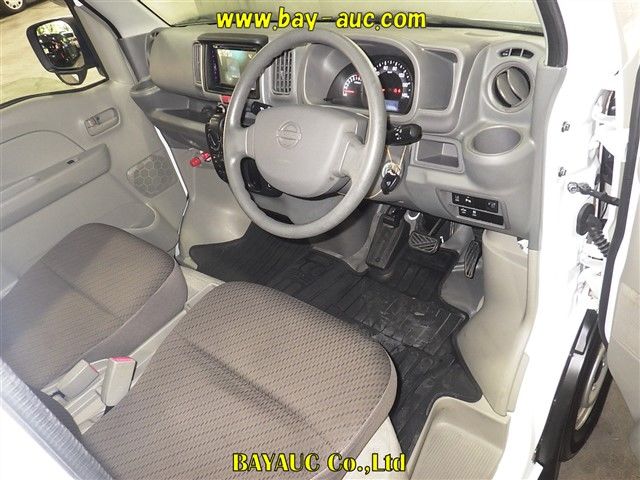 2020 Nissan NV100 Clipper DX GL Safety Package auction photo 3
