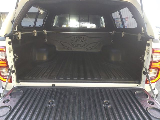 2024 Toyota Hilux Z GRスポーツ 4WD auction photo 6