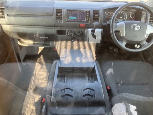 2020 Toyota Hiace Van DX auction photo 3