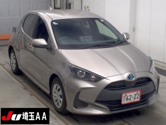 Japan Auction Vehicles 12 2021 Toyota Yaris Hybrid X auction photo