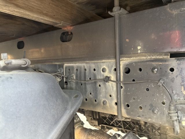 2008 Isuzu Elf ヒラ auction photo 17