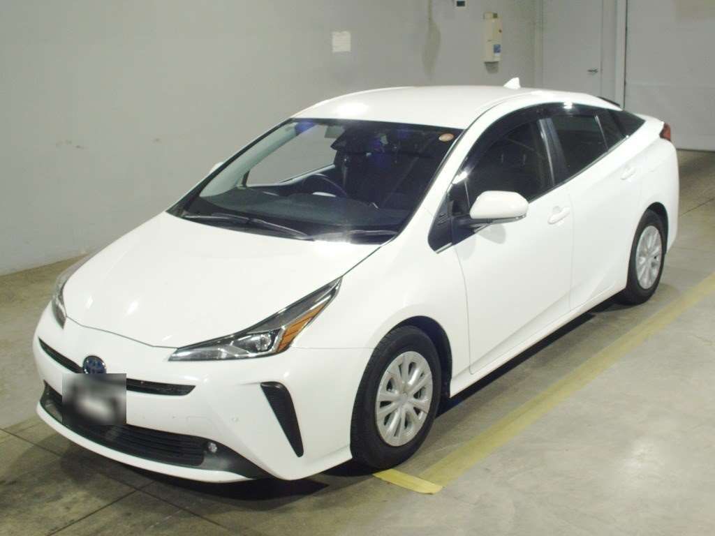 2021 Toyota Prius S 4WD Japan auction vehicle