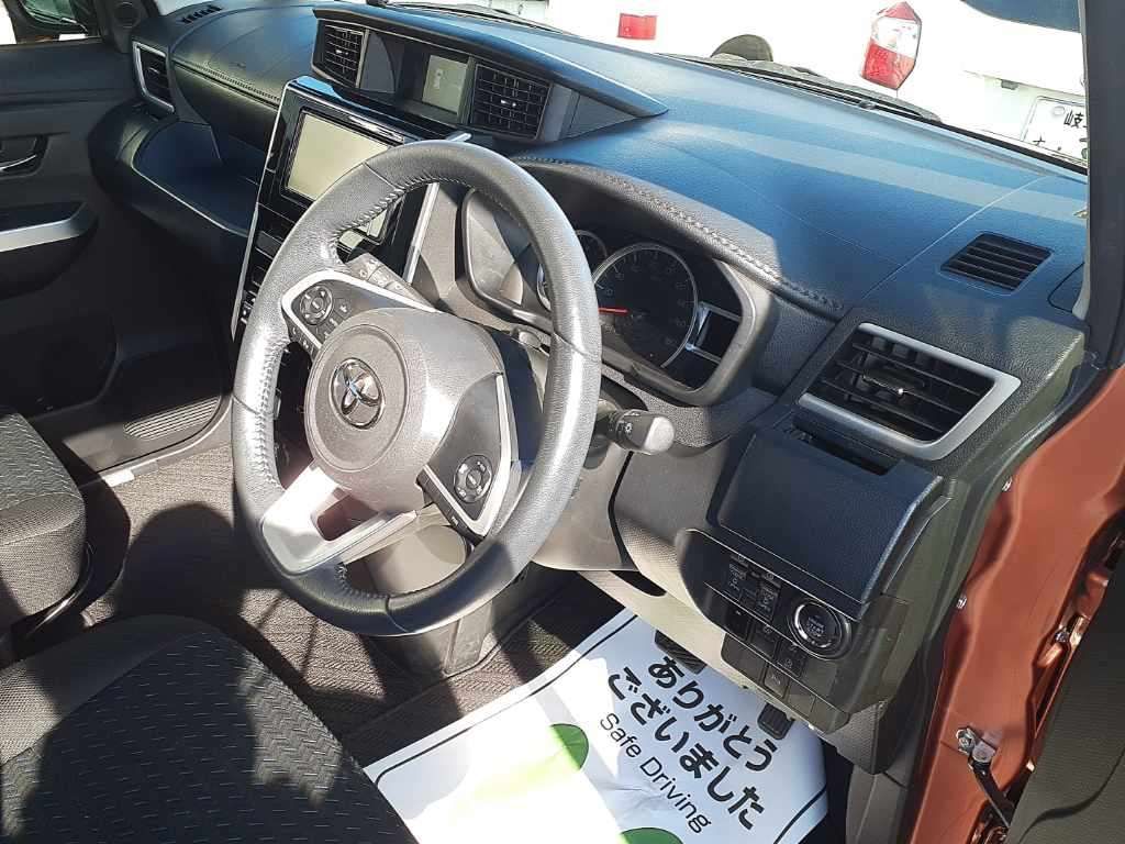 2021 Toyota Roomy カスタムG auction photo 9