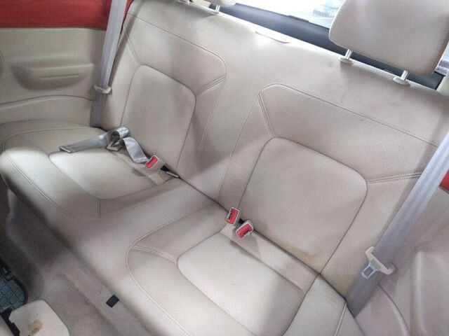 2005 Volkswagen ニュービートル Base grade auction photo 6