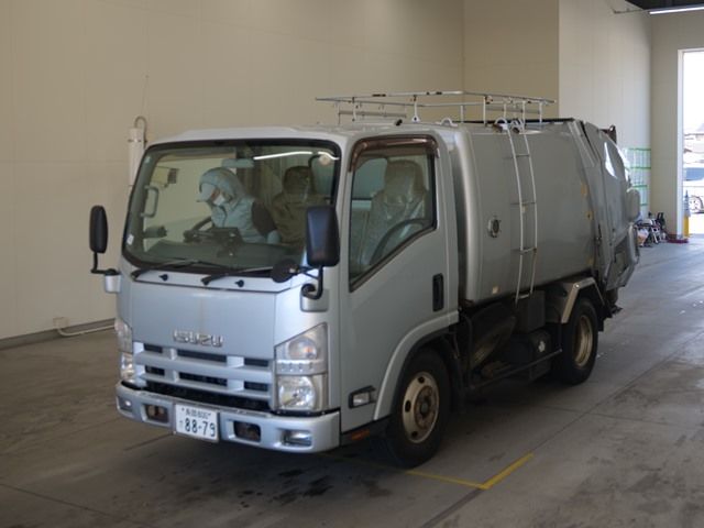 2011 Isuzu Elf ジンカイ Japan auction vehicle