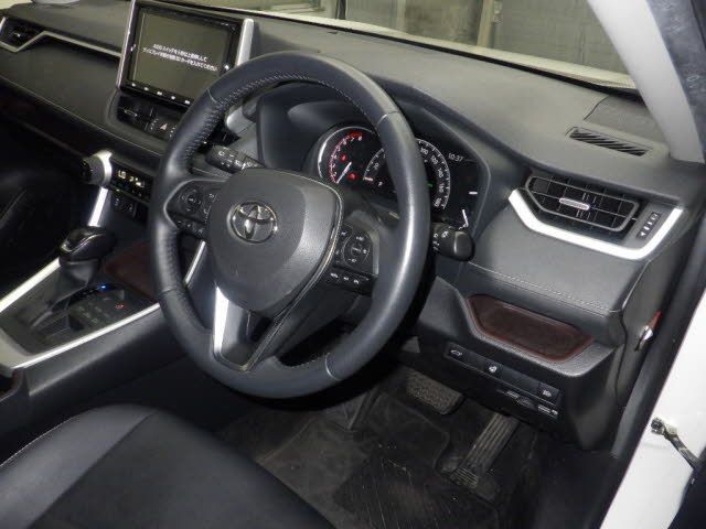 2021 Toyota RAV4 4WD G auction photo 3