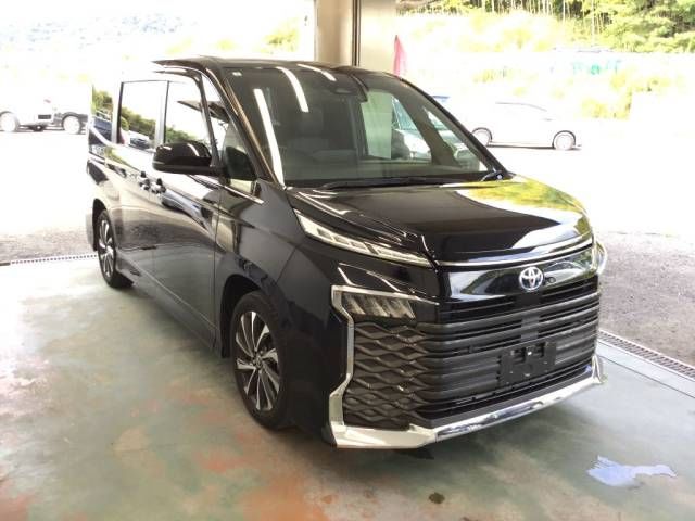2023 Toyota Voxy ハイブリッドS-Z auction photo 2