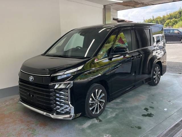 Japan Auction Vehicles 10 2023 Toyota Voxy ハイブリッドS-Z auction photo
