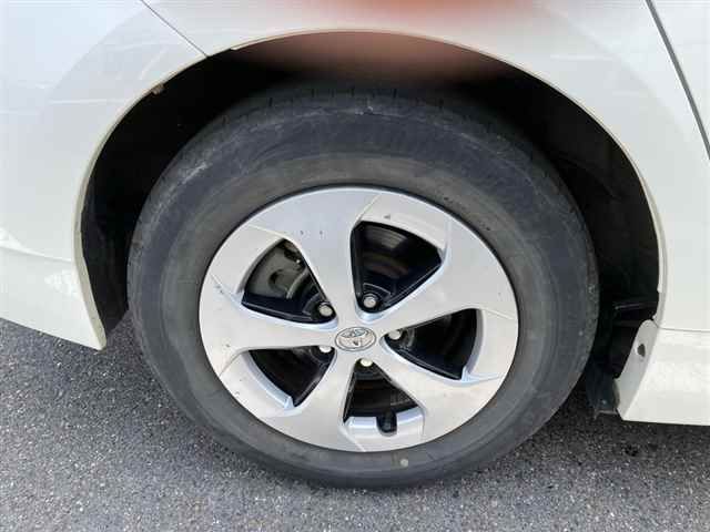 2015 Toyota Prius S auction photo 8