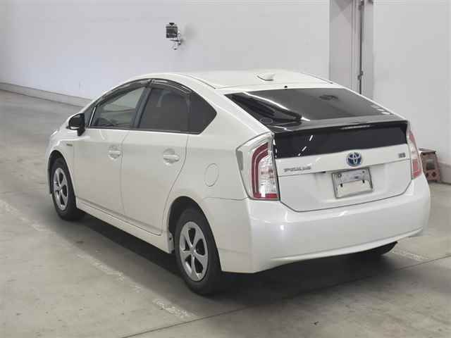 2015 Toyota Prius S auction photo 2