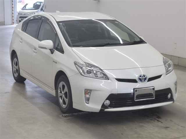 Japan Auction Vehicles 10 2015 Toyota Prius S auction photo