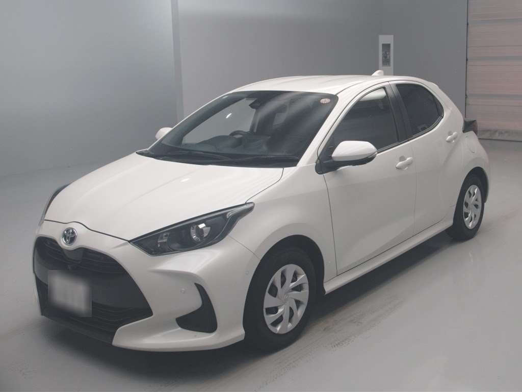 2022 Toyota Yaris ハイブリッドX Japan auction vehicle