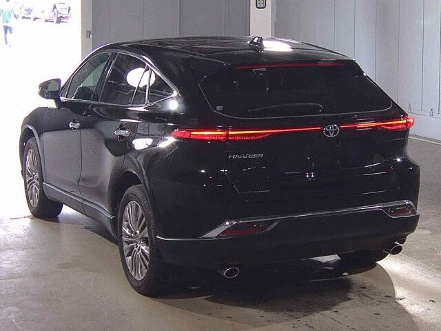 2022 Toyota Harrier Z auction photo 2