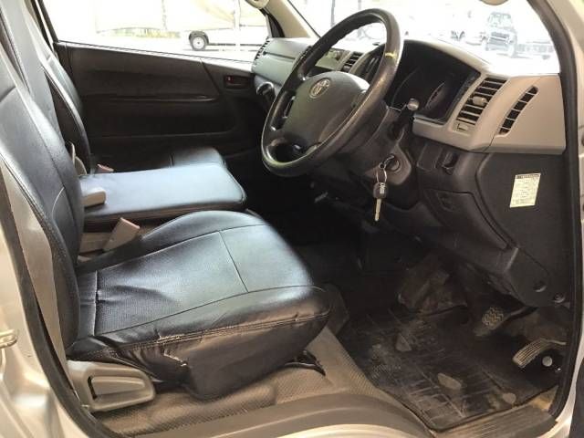 2008 Toyota Hiace ロングDX auction photo 5