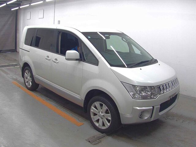 2018 Mitsubishi Delica D:5 Dパワーパッケージ 4WD Japan auction vehicle