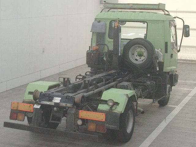 2003 Isuzu Forward Container-only vehicle auction photo 2