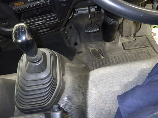 2003 Isuzu Forward Container-only vehicle auction photo 7
