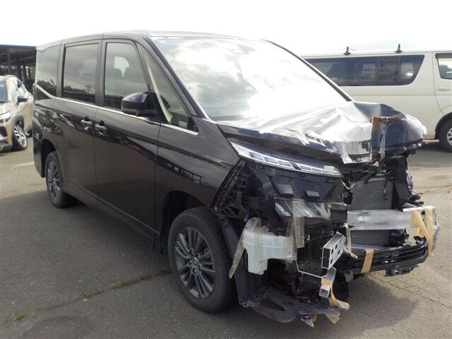 2025 Toyota Voxy S-Z 4WD selected Japan auction vehicle