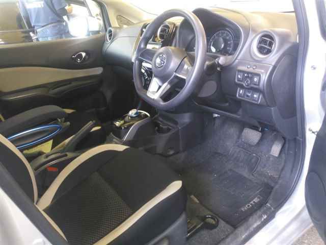 2018 Nissan Note e-POWER X auction photo 3