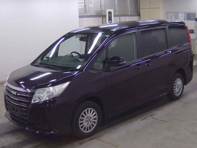 2015 Toyota Noah Xディライトプラス 4WD auction photo 4