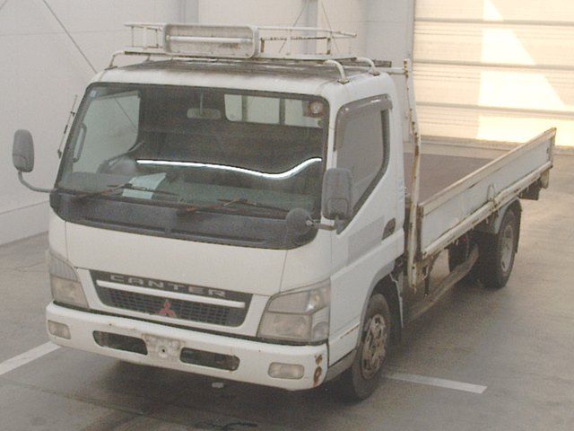 2002 Mitsubishi Fuso Canter Flatbed Japan auction vehicle
