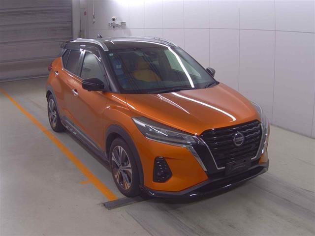2021 Nissan Kicks X Two-Tone Interior Edition Japan auction vehicle