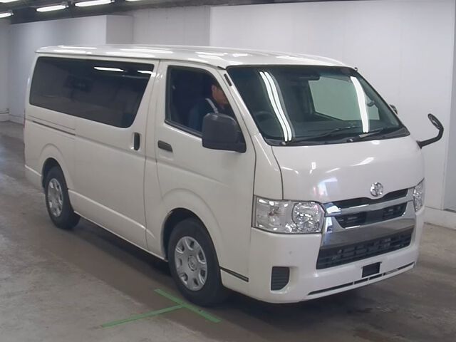 Japan Auction Vehicles 8 2022 Toyota Hiace ロングDX GLパッケ auction photo