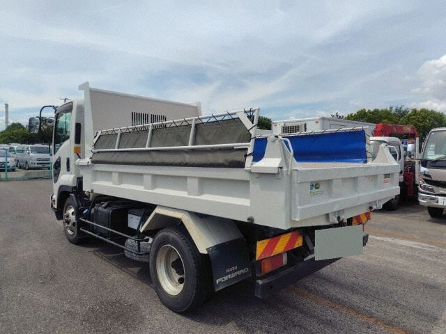 2019 Isuzu Forward dump auction photo 2
