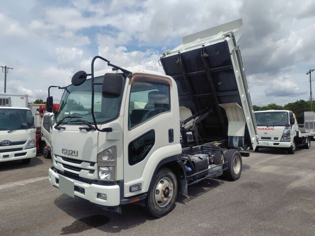 2019 Isuzu Forward dump auction photo 4