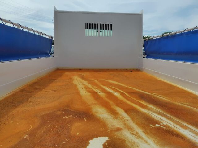 2019 Isuzu Forward dump auction photo 3