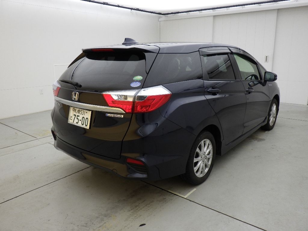 2016 Honda Shuttle 4WD ハイブリッドXスタイルエディション auction photo 2