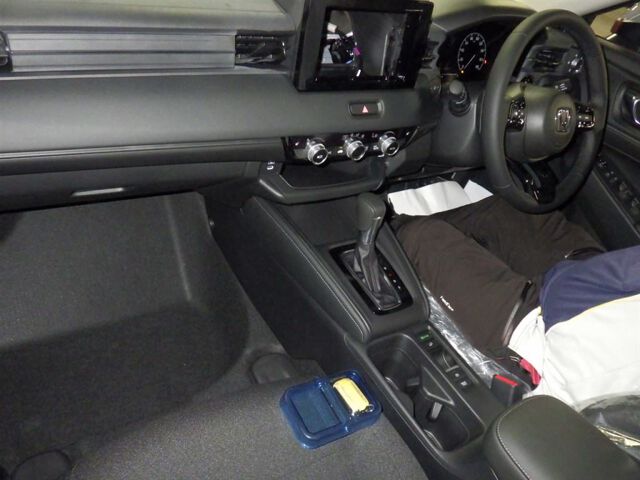 2026 Honda Vezel G 4WD auction photo 3