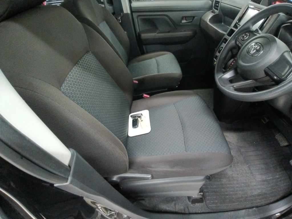 2021 Toyota Roomy X auction photo 10
