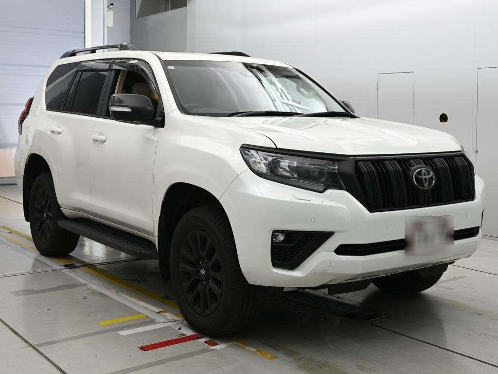 2023 Toyota Land Cruiser Prado TXL Package Matte Bra 4WD auction photo 5