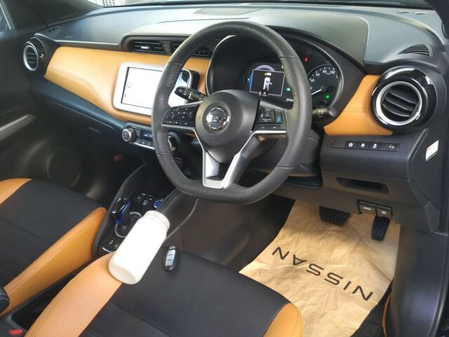 2021 Nissan Kicks XツートーンインテリアED auction photo 3