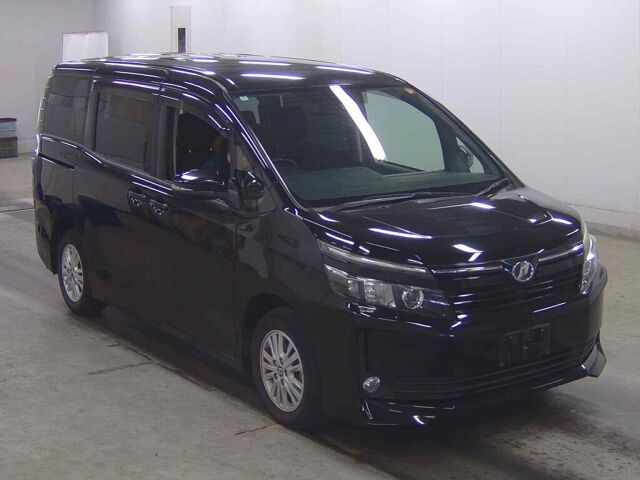 2016 Toyota Voxy V Japan auction vehicle