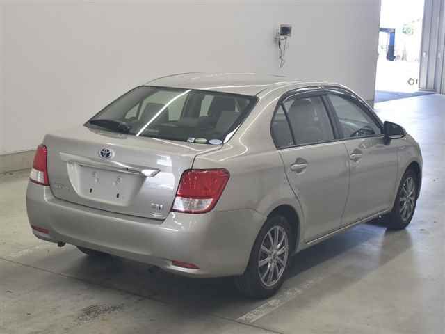 2013 Toyota Corolla Axio ハイブリッド auction photo 5