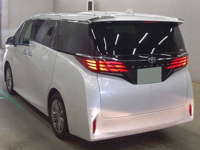 2024 Toyota Alphard Z auction photo 2