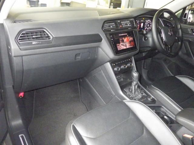 2019 Volkswagen VW Tiguan TDI 4M Highline Leather Package auction photo 2