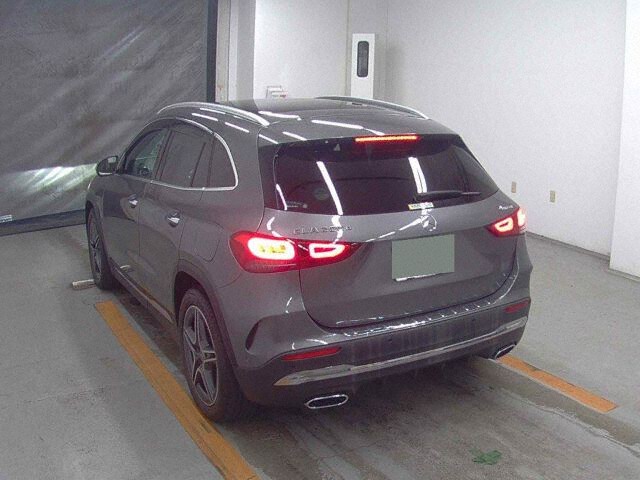 2020 Mercedes-Benz GLA-Class GLA200D4MAMG 4WD auction photo 2