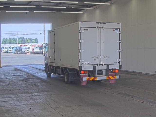 2013 Isuzu Forward Reizo Reito auction photo 2