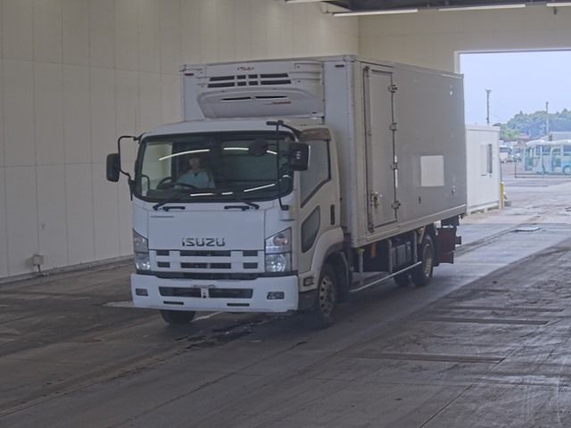 2013 Isuzu Forward Reizo Reito Japan auction vehicle