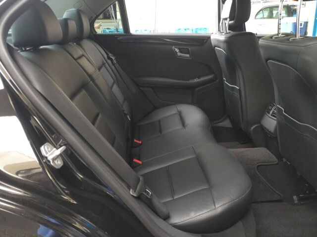 2011 Mercedes-Benz E-Class E300アバンギャルト auction photo 6