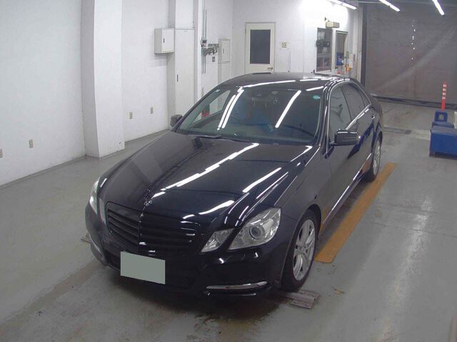 2011 Mercedes-Benz E-Class E300アバンギャルト auction photo 4