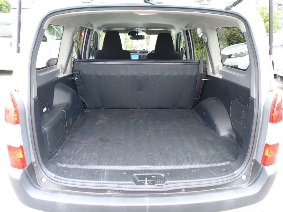 2019 Toyota Succeed auction photo 8