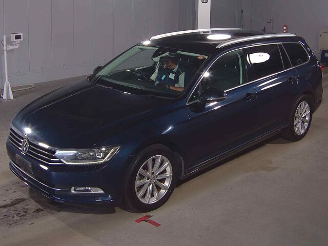 2015 Volkswagen パサートヴァリアント TSIコンフォートライン auction photo 4