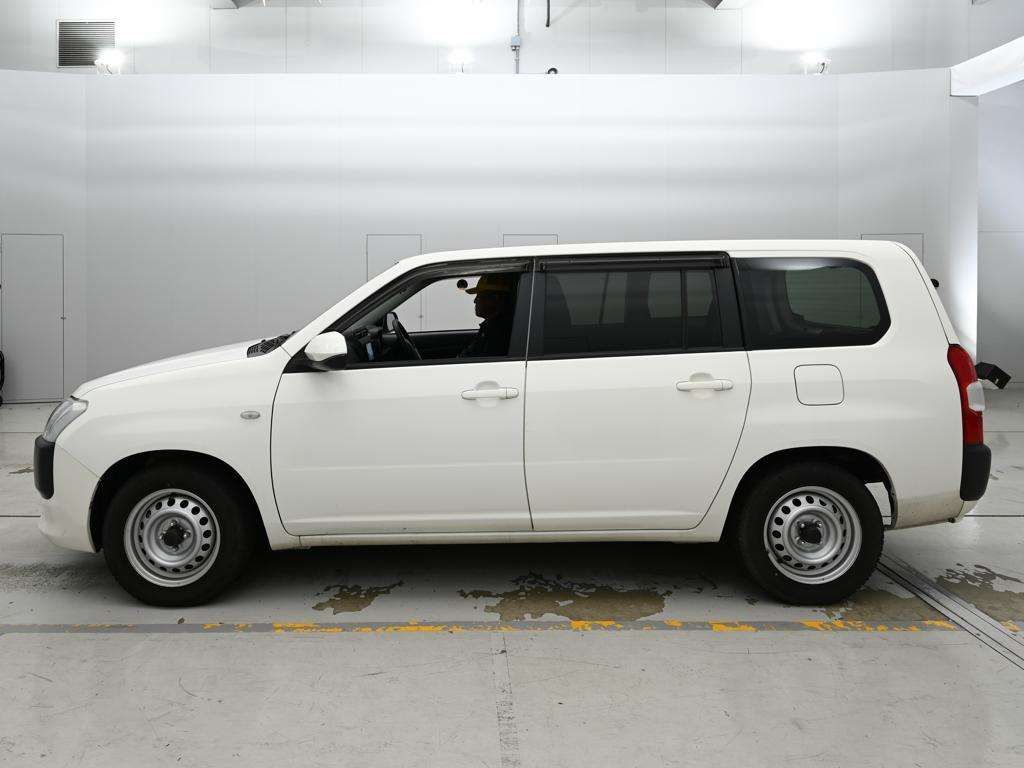 2021 Toyota Probox GL auction photo 4